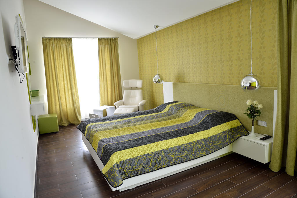 Glicinia Hotel Golden Sands Quarto foto